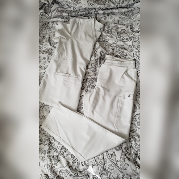 Figs Tops - White Figs Yolo Pants MEDIUM Casma Top LARGE